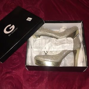 BRAND NEW SPARKLING HEELS